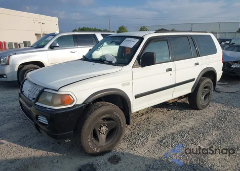 2000 Mitsubishi Montero Sport Ls/Xls from USA, damaged, VIN JA4LS31H2YP009180